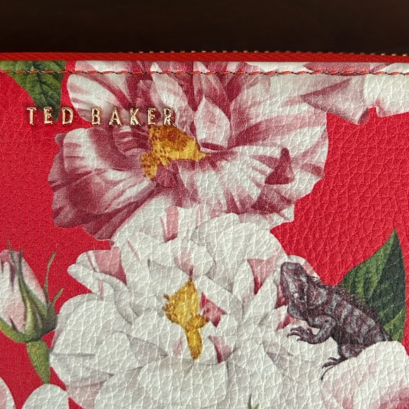 NWOT. Ted Baker London poppy red Jette Iguaza zip leather wallet. - Picture 9 of 9